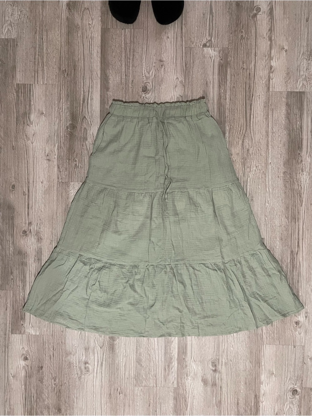 Light Sage Tiered Midi Skirt - Unbranded